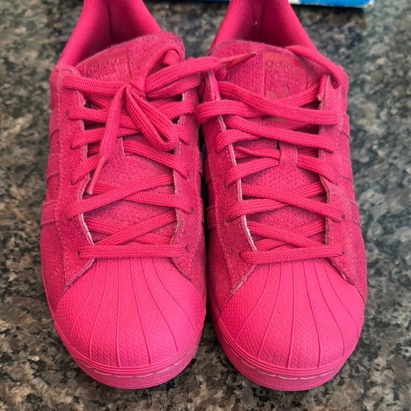 Adidas Pink Sneakers Classic Shell Toe Design - Picture 8 of 16